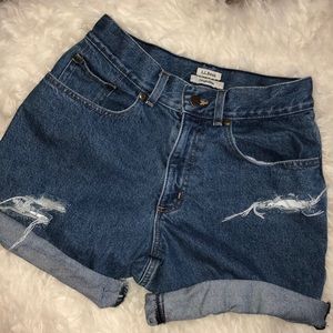 Distressed high-waisted cut off shorts